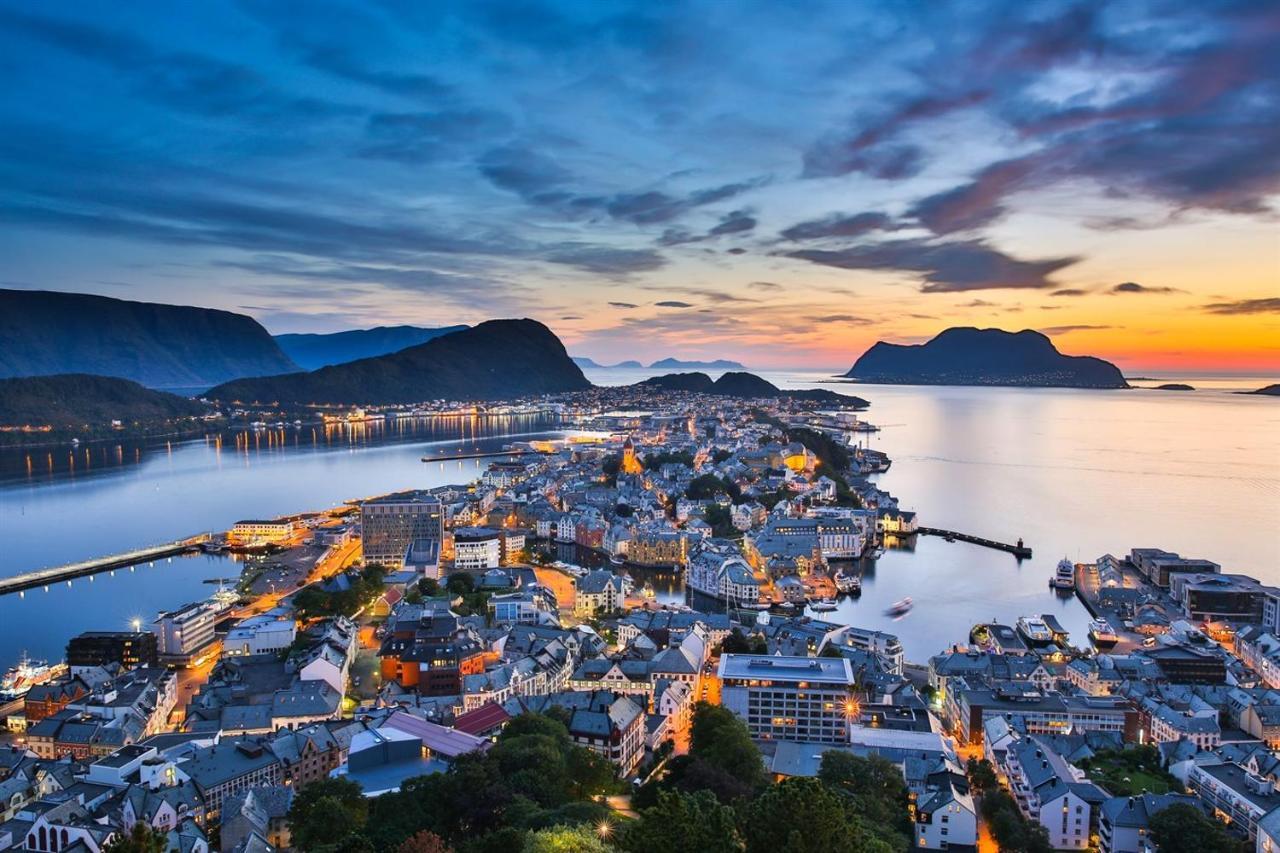 Hotel Four Monkeys Ålesund Zewnętrze zdjęcie