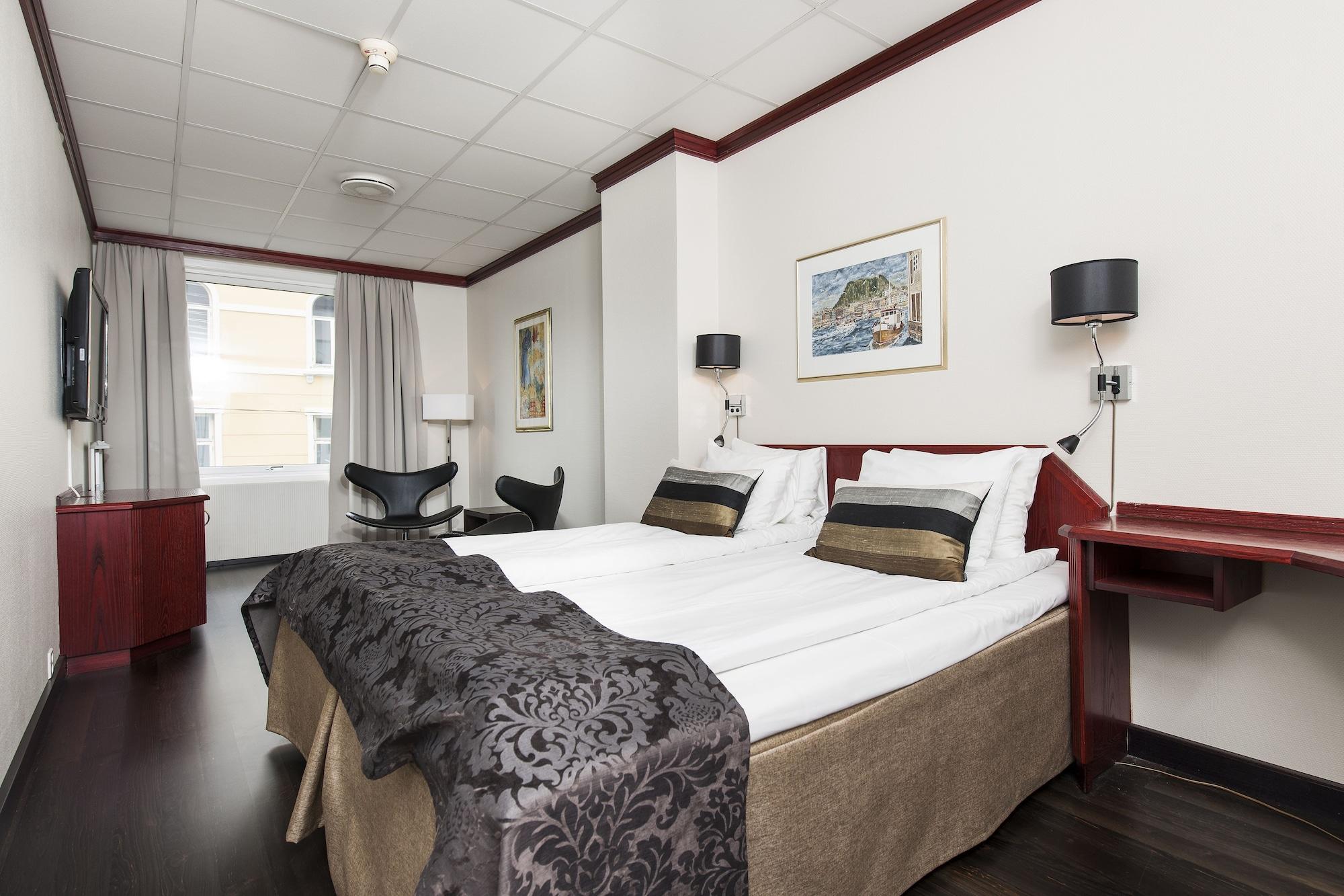 Hotel Four Monkeys Ålesund Zewnętrze zdjęcie