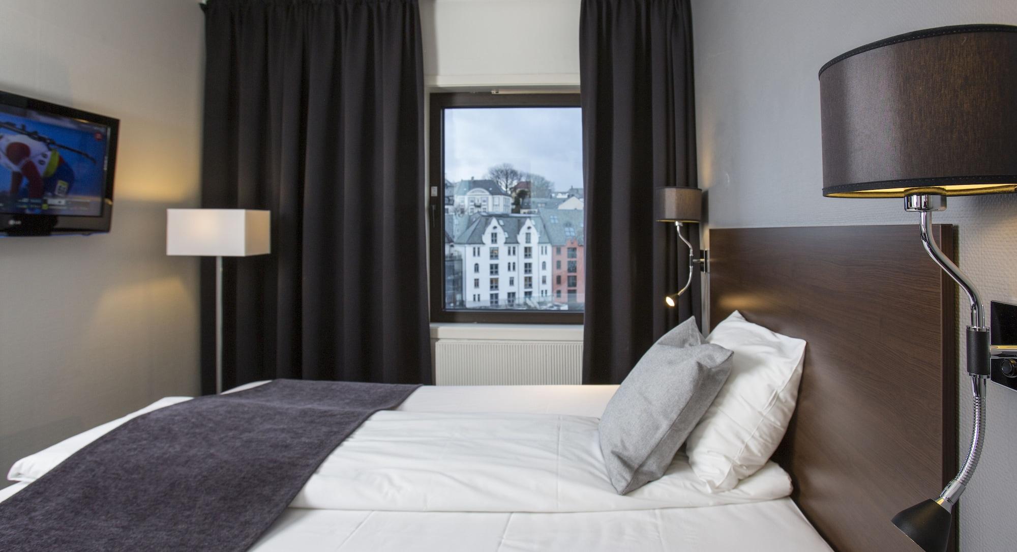 Hotel Four Monkeys Ålesund Zewnętrze zdjęcie