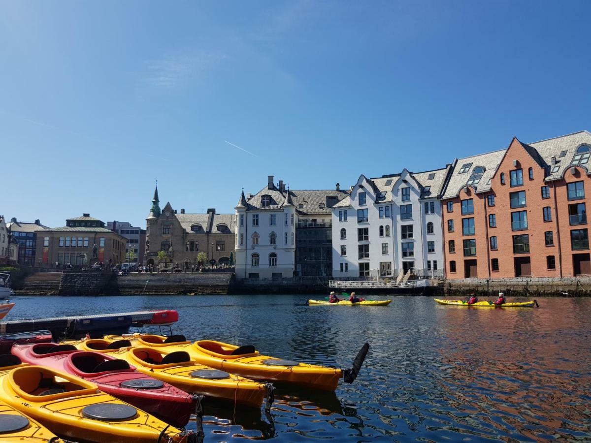 Hotel Four Monkeys Ålesund Zewnętrze zdjęcie