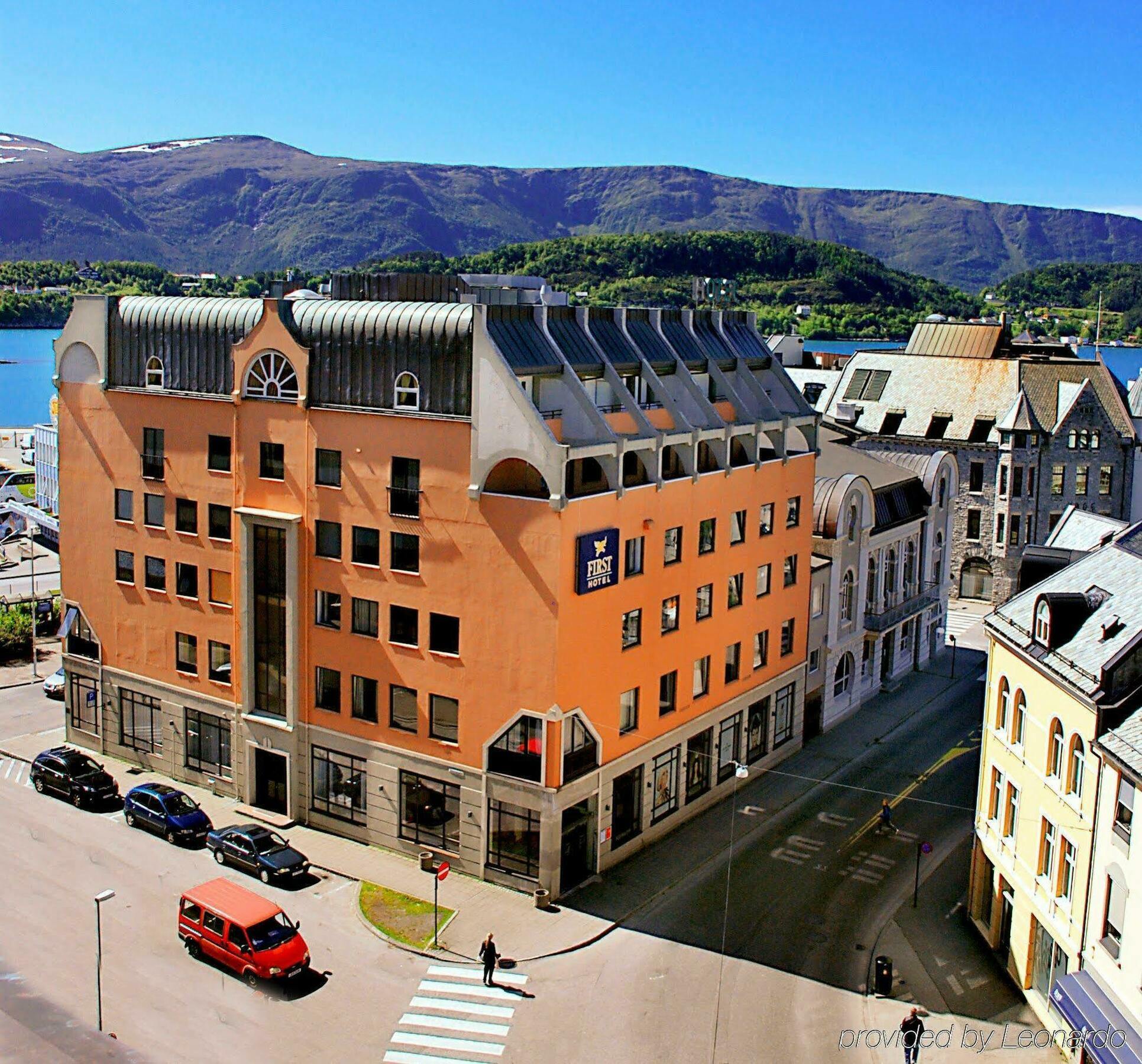 Hotel Four Monkeys Ålesund Zewnętrze zdjęcie
