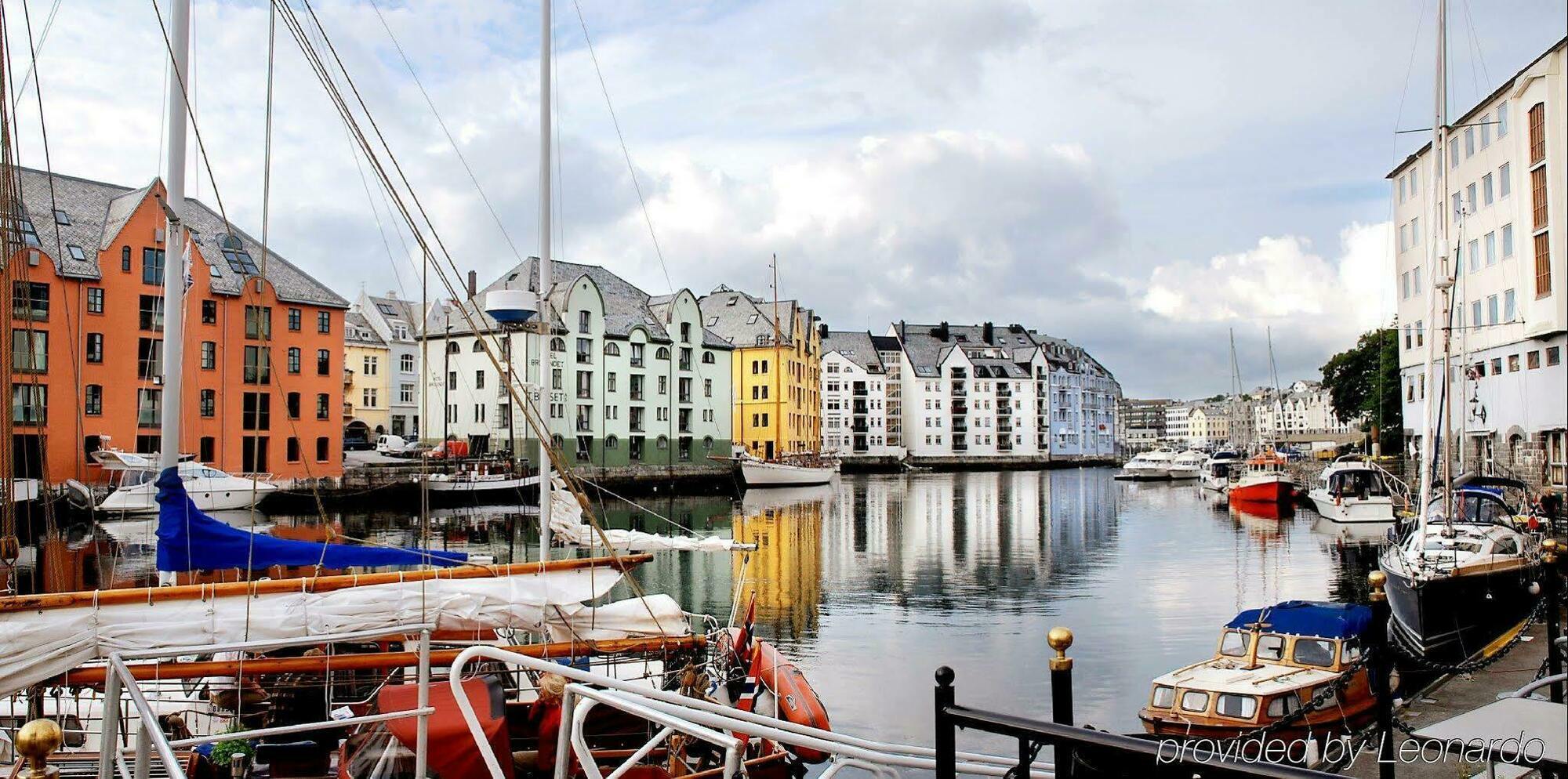 Hotel Four Monkeys Ålesund Zewnętrze zdjęcie